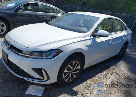 2025 Volkswagen Jetta 1.5T S z USA, uszkodzony, nr VIN 3VW5X7BU1SM033919